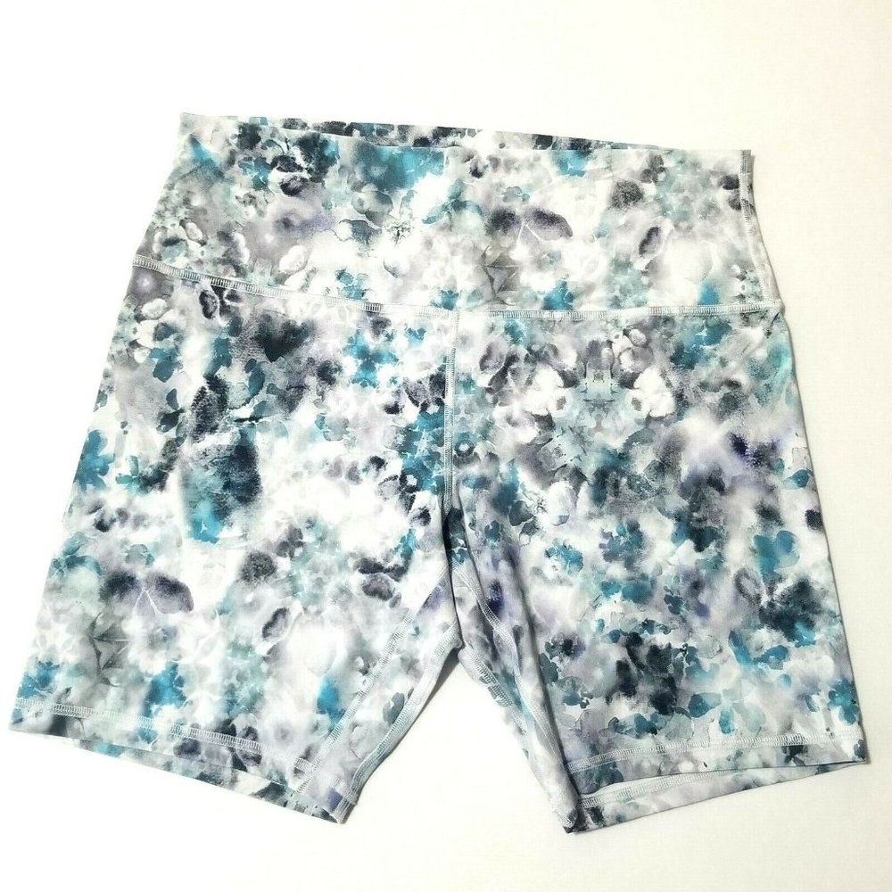 Women’s Lululemon Bike Shorts